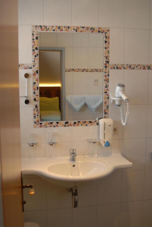Baernthaler Hotel Garni Bad Sankt Leonhard im Lavanttal Værelse billede